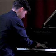 Soy estudiante de conservatorio, me apasiona la música y me gustaría poder ayudarte a lograr tus metas en el piano